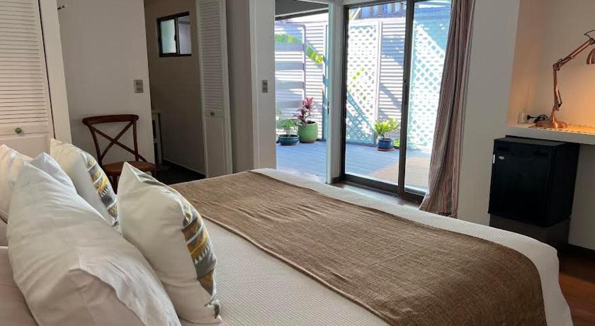 Hotel Boutique La Perouse ハンガ・ロア エクステリア 写真